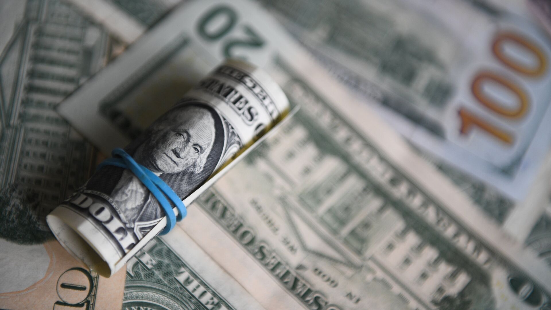 Международные резервы России составили рекордные 729,5 миллиарда долларов