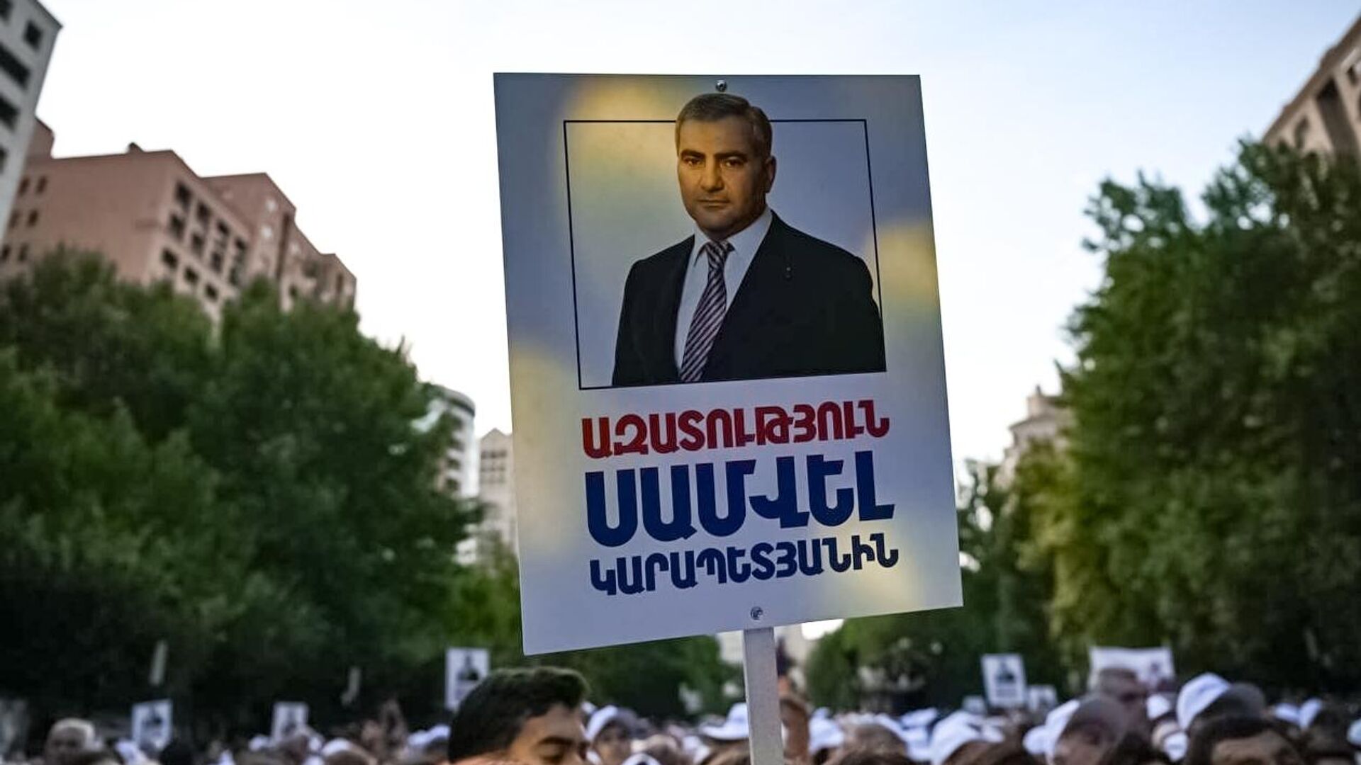 Лауреат Нобелевской премии по экономике Аджемоглу поможет движению «По-нашему» в Армении