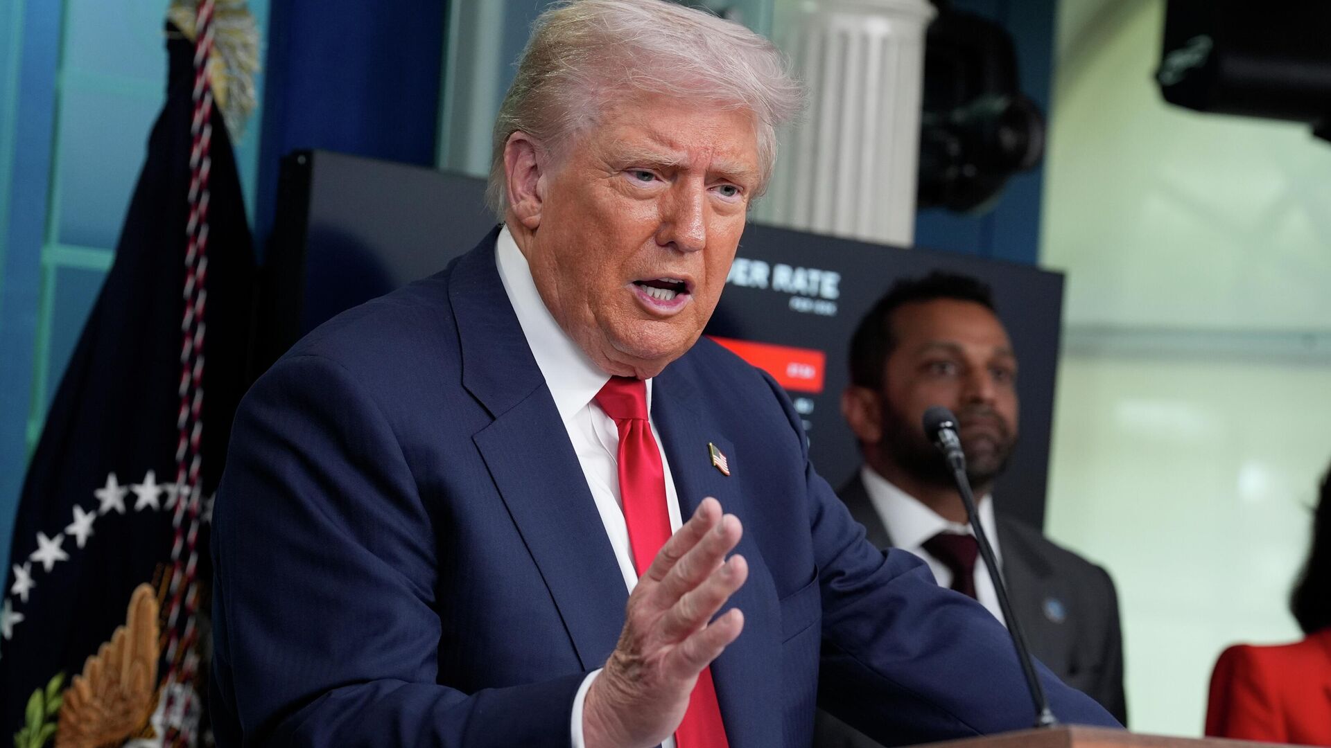 Трамп на фоне шатдауна поручил Пентагону направить средства на зарплаты военнослужащим