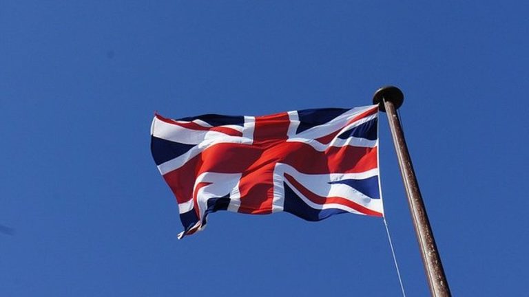 Банк Revolut уведомил россиян без ВНЖ в ЕС, что закроет их счета из-за санкций