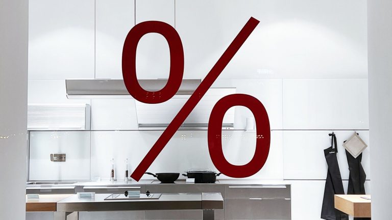 Аналитик Бочкина объяснила причину блокировки перевода средств самому себе