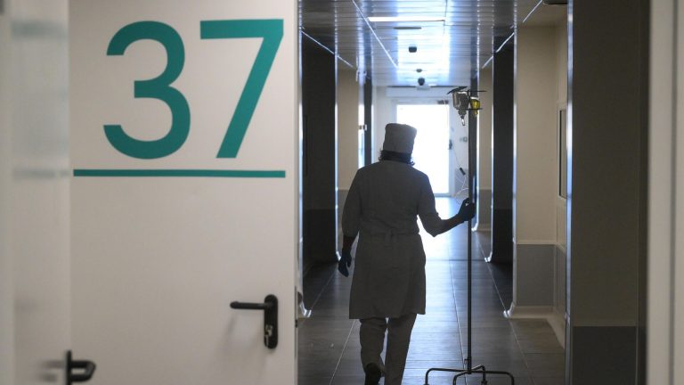 Путин утвердил закон о целевом обучении бюджетников-медиков до итоговой аттестации