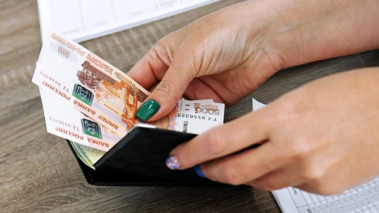 В третьем квартале этого года рост наличных составил плюс 659 миллиардов рублей