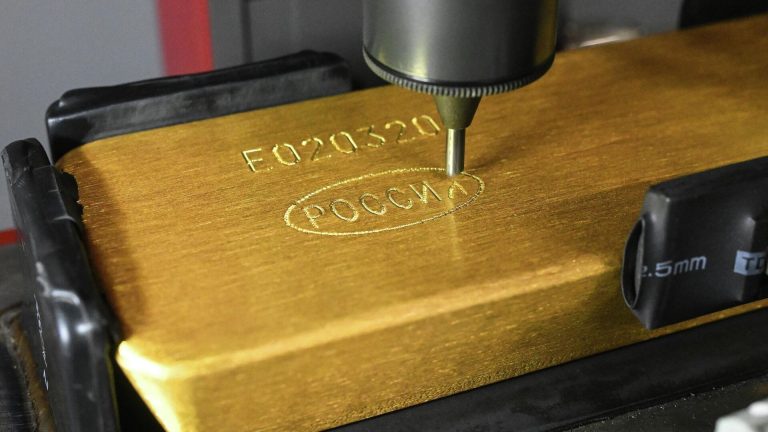 Инвестстратег Бахтин объяснил, зачем государству «золотая кубышка» в $300 млрд