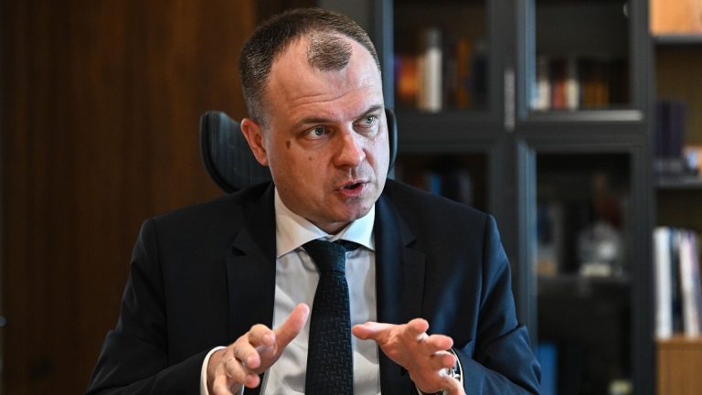 Глава Росстандарта Шалаев назвал ГОСТы инструментом борьбы с контрафактом