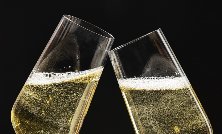 Что россияне думают о вкусе игристого в обычных продуктах