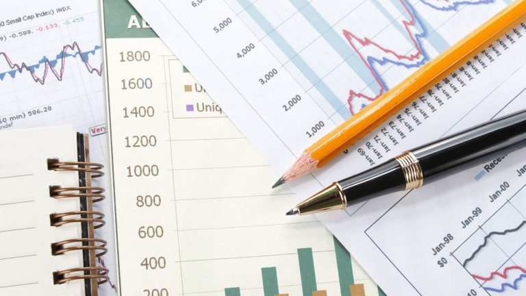 РАН: одним из главных рисков для мировой экономики в 2026-м может стать кризис техсектора