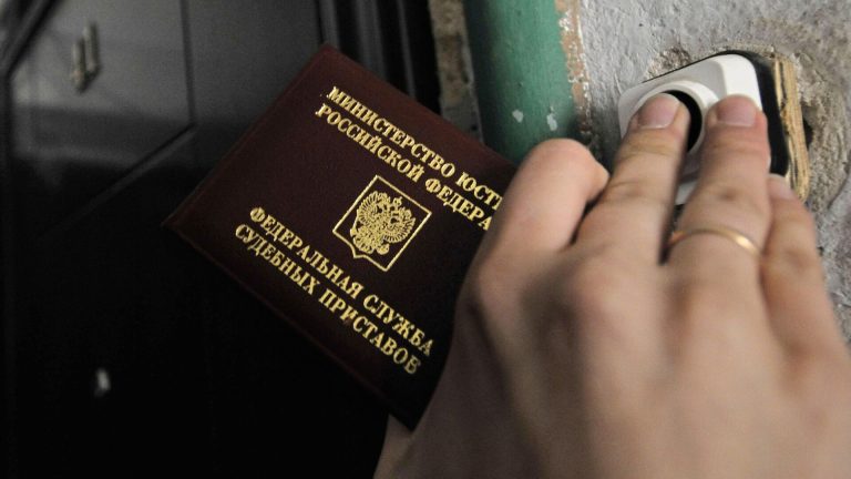 Юрист Ляпунова: если с вас списали чужой долг, обращайтесь в ФНС с документами