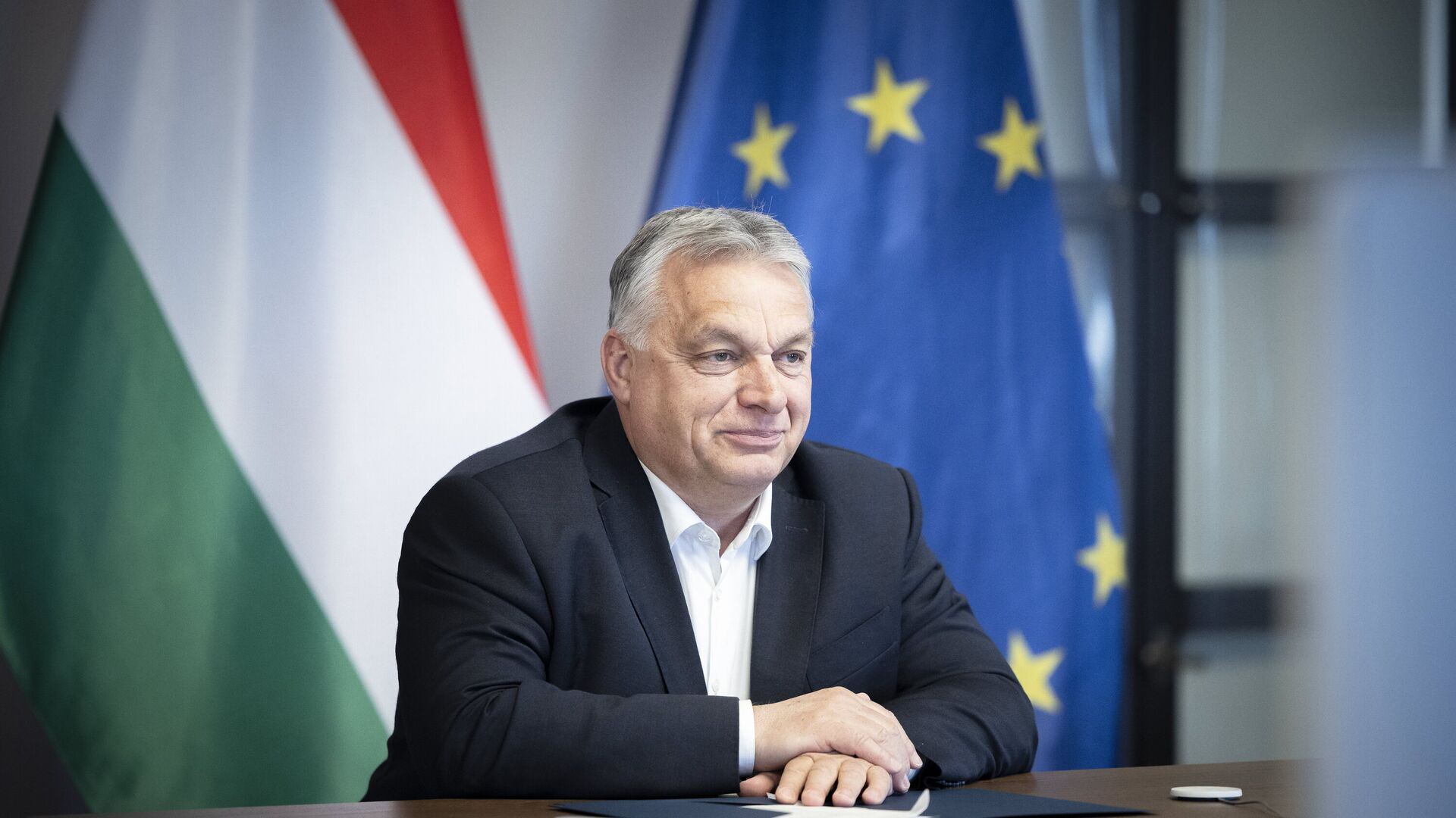 Орбан опубликовал изображение золотой карты на 800 миллиардов долларов для Украины