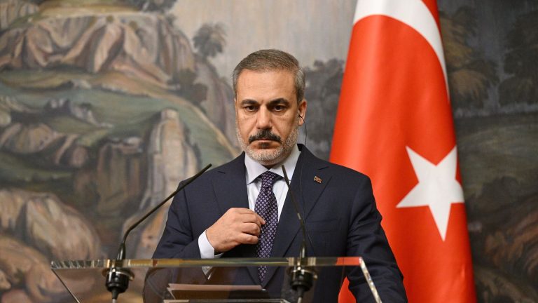 Фидан: партнеры США вышли из режима автопилота после того, как Трамп сменил вектор