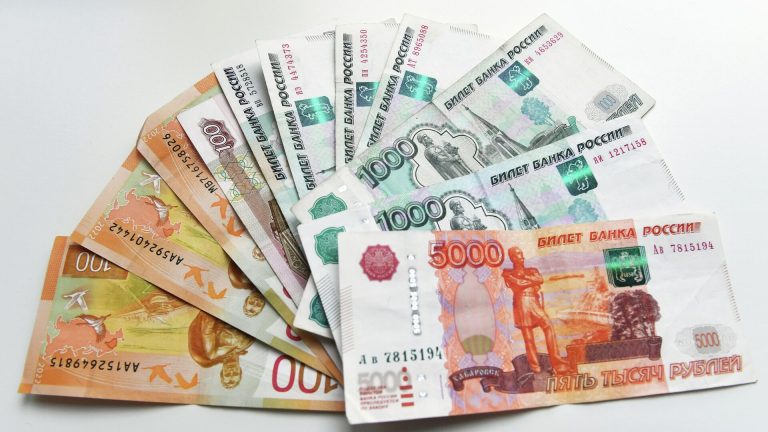 РИА Новуости: организаторы финансовых пирамид в России маскируются под брокеров