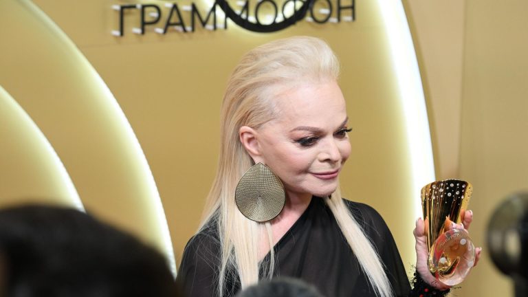 Суд отказался взыскать с умершего дроппера 15 млн рублей по делу Долиной