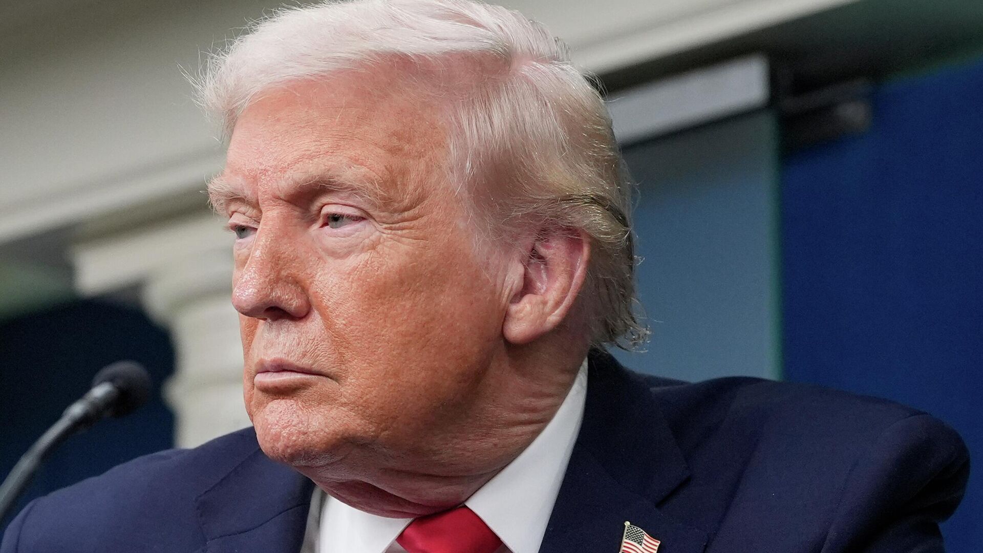 Трамп подает иск на банк JPMorgan Chase и его гендиректора на сумму $5 млрд