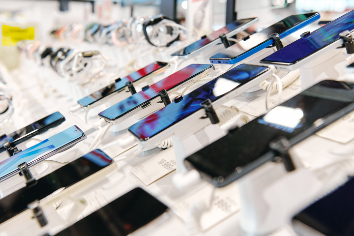 Xiaomi стал самым популярным брендом смартфона у петербуржцев в 2025 году