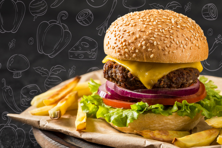 Акцизы на фастфуд и снеки предложили ввести в России