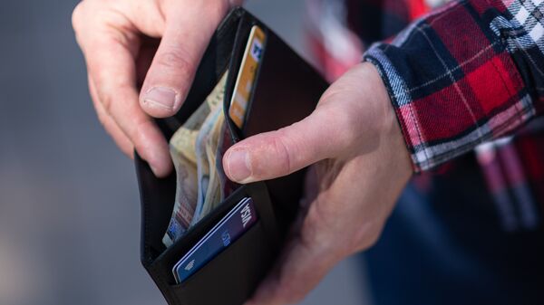 Асяева: банки могут указать в договоре возможность комиссий за «нулевые» счета