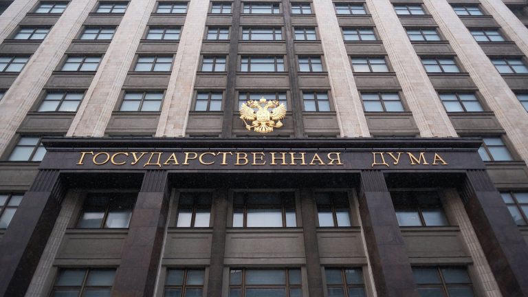 Госдума приняла в первом чтении второй пакет мер по защите от мошенников