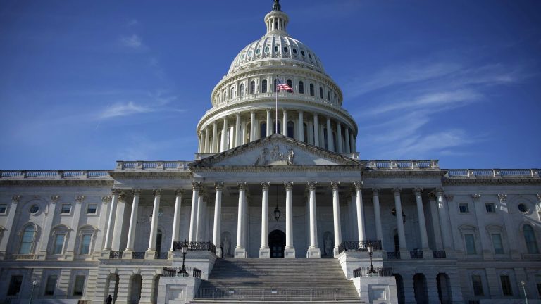 Палата представителей США приняла законопроект о финансировании шести федеральных ведомств