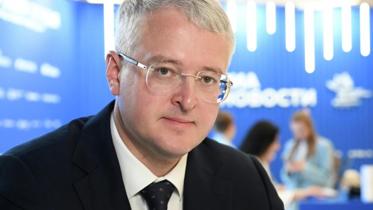 Силуанов обсудил с губернатором Камчатского края Солодовым исполнение бюджета в 2025 году