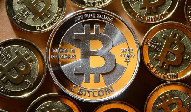 Киты накопили $27 млрд в биткоине