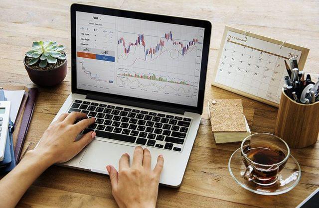 С чем связано затишье на крипторынке