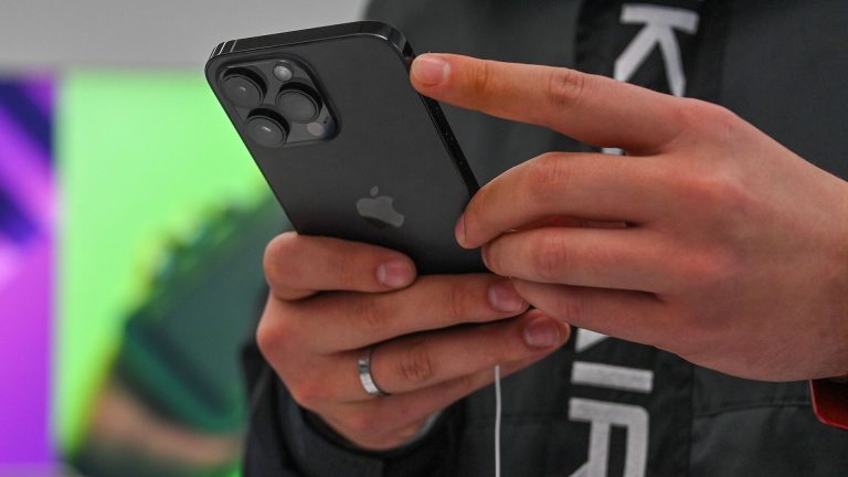 Аналитик Лоссан объяснил, что нельзя делать при блокировке денежного перевода