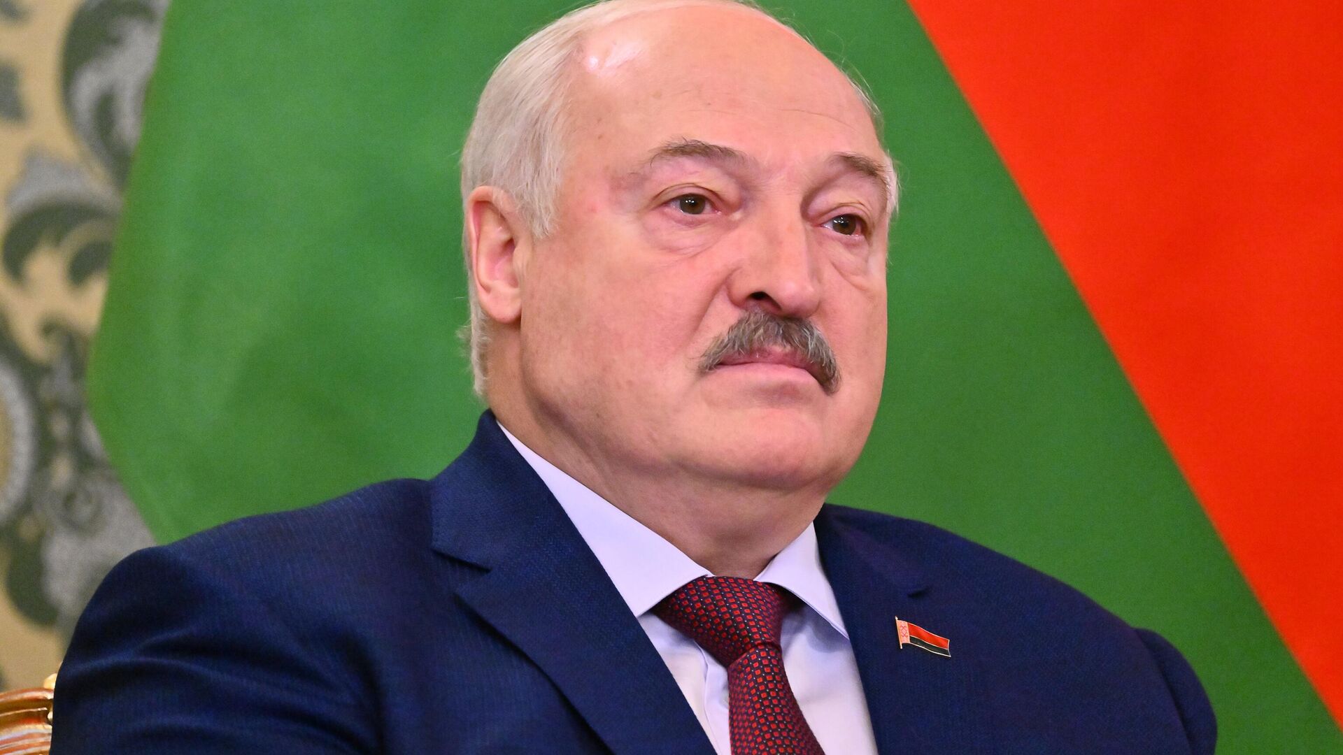 Первый вице-премьер Белоруссии не смог оплатить заказ Лукашенко в  «Мак.бай»