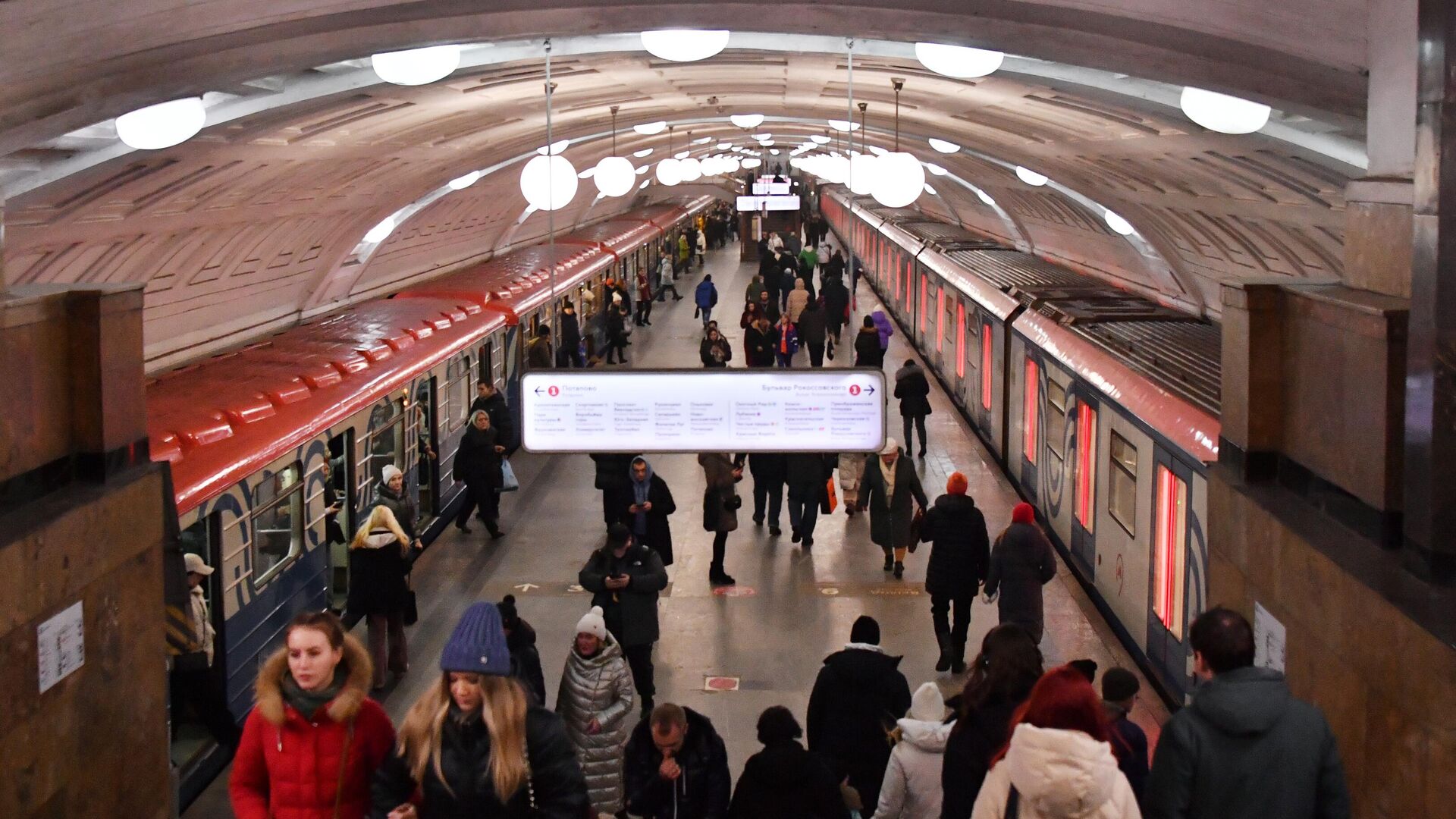 Дептранс Москвы: более 55 млн раз пассажиры метро оплатили проезд картой в январе-феврале