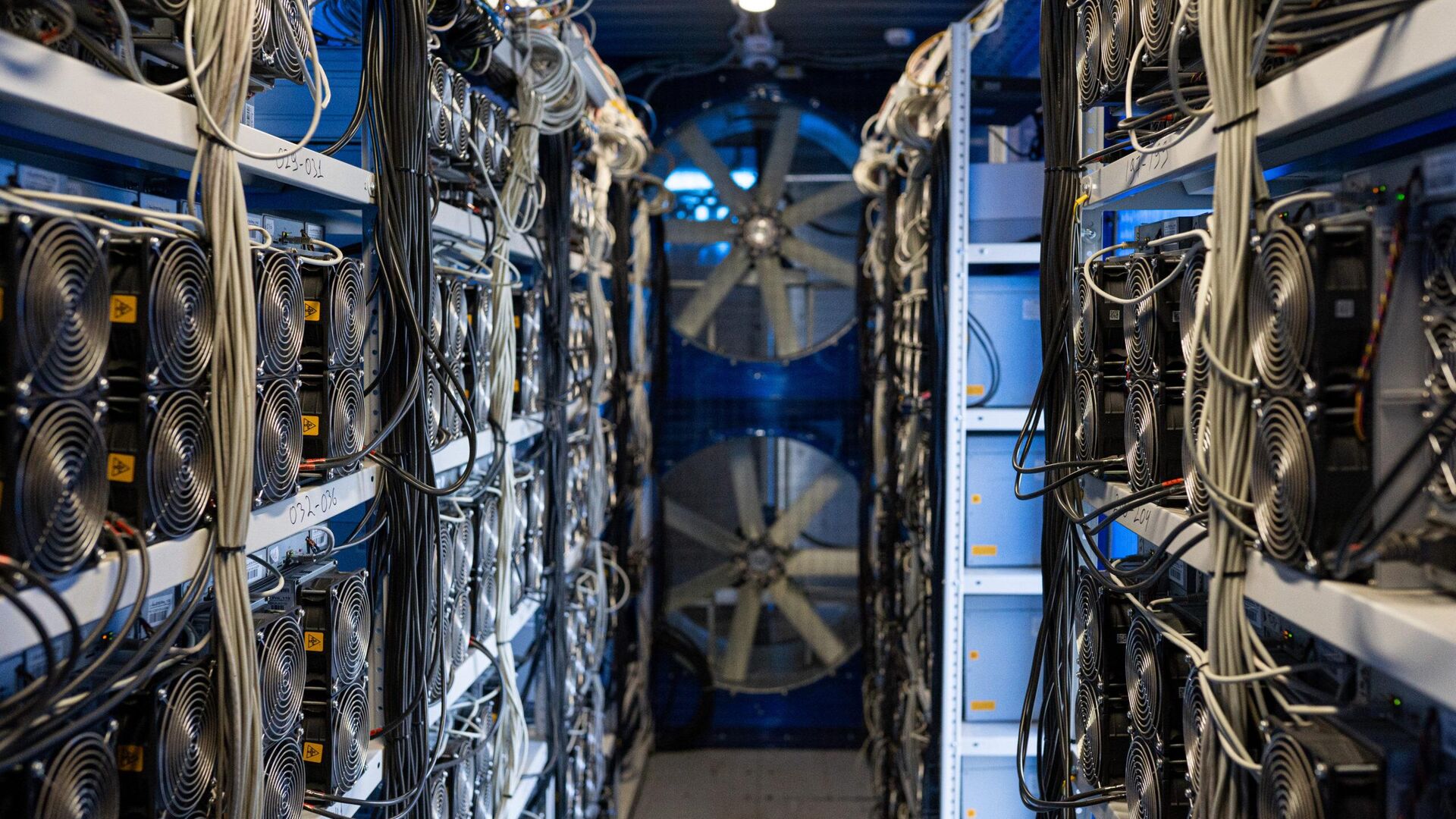 В Бурятии и Забайкалье ввели полный запрет майнинга криптовалют с 1 апреля