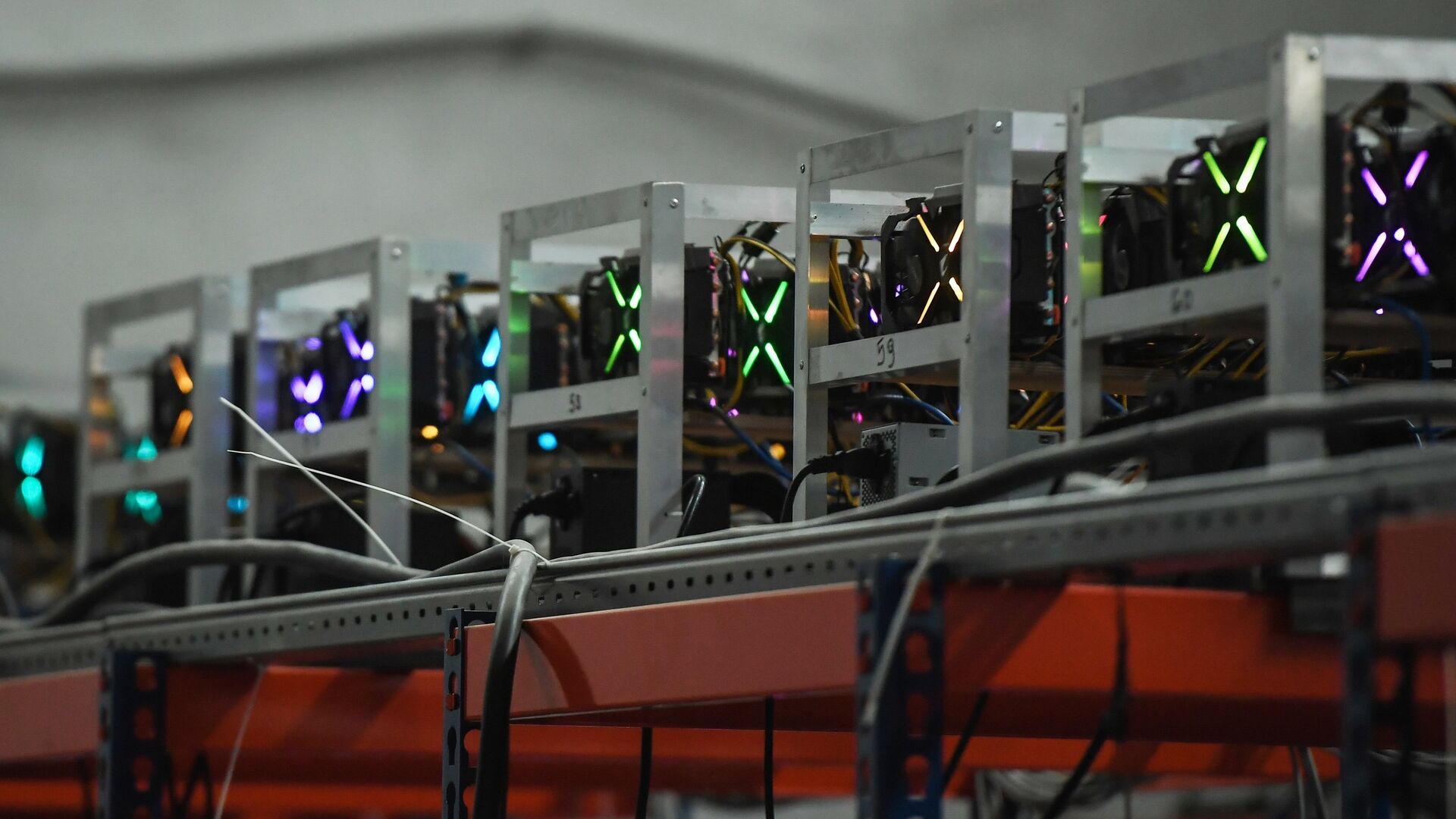 Член ОП Машаров: майнинг криптовалют для физических лиц в РФ нужно запретить