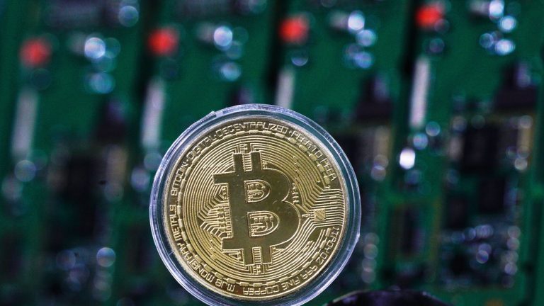 Разрешение на майнинг криптовалют возобновится в Бурятии и Забайкалье с 15 марта