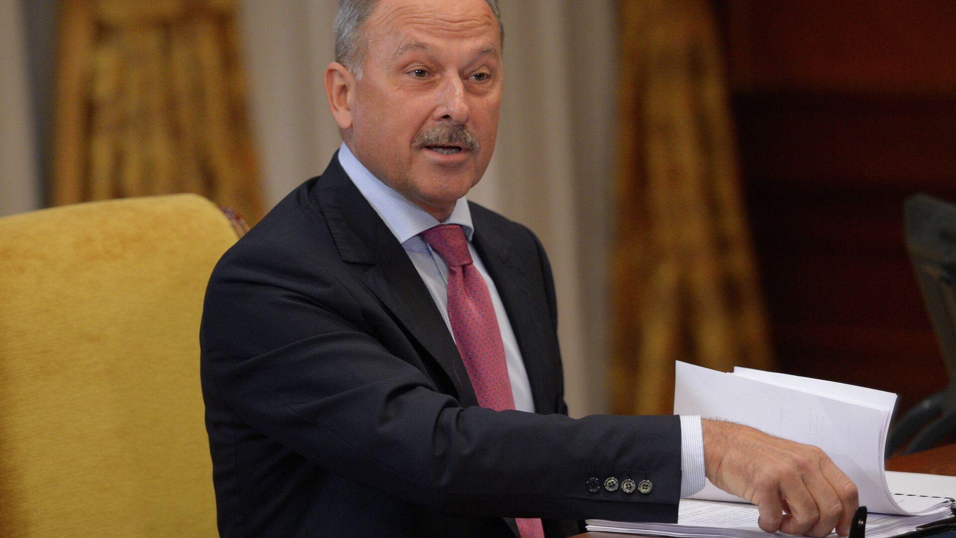 Минфин США снял санкции с экс-председателя Внешэкономбанка Владимира Дмитриева