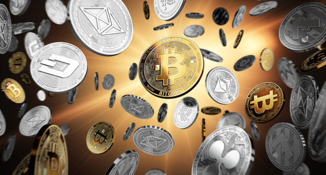 Биткоин обгоняет альткоины