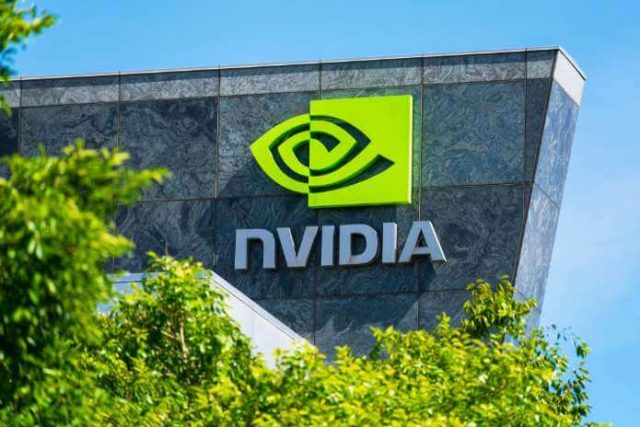Что будет с ценой акций NVIDIA в этом месяце