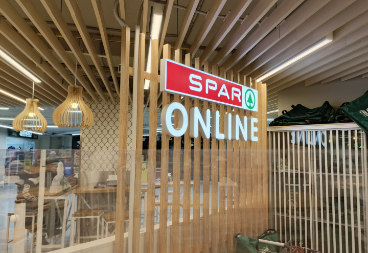 Купер и Spar запустили доставку продуктов в Москве и области