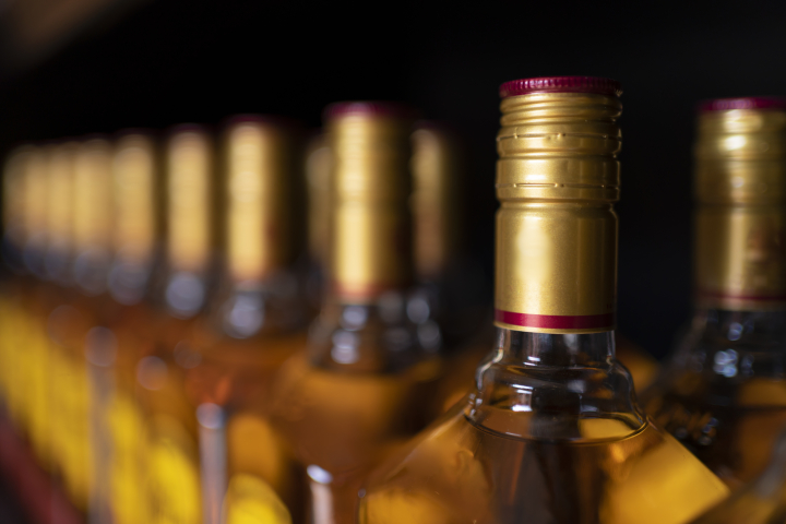Производители спиртного зафиксировали падение продаж