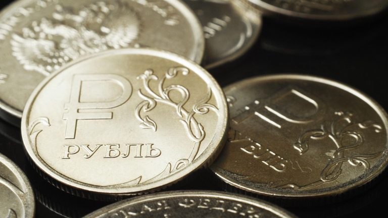 Аналитики Смирнов и Чернов назвали золото лучшим выбором для долгосрочных сбережений