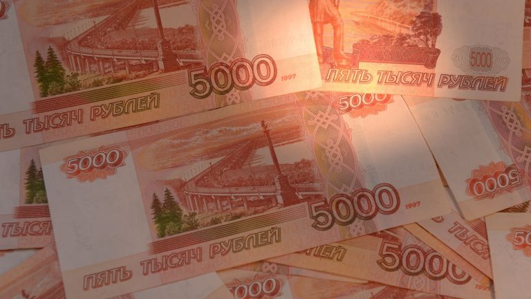 ЦБ: денежная база России в узком определении выросла в июне на 426 миллиардов рублей