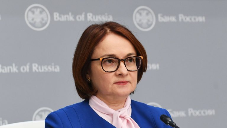 Набиуллина: россияне сами решат, использовать ли им цифровой рубль или нет