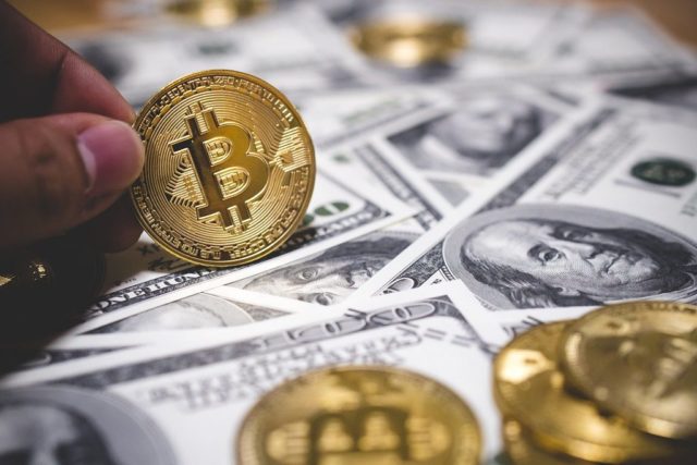 Биткоин-киты накопили 66 700 BTC за 60 дней