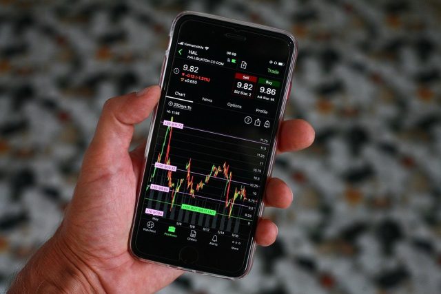 Apple вернула лидерство, воздержавшись от гонки ИИ